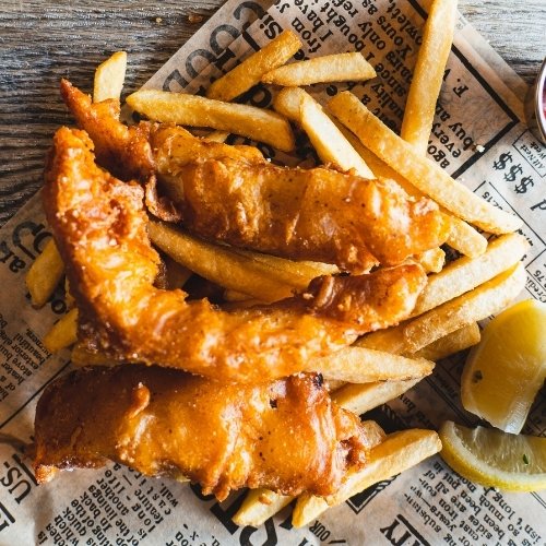14 Fish & Chips Spots In Chicago That Blow The Usual Takeout Out Of The Water