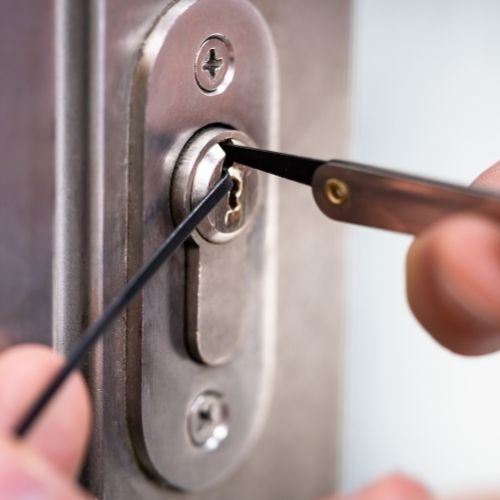 7 North Park Locksmiths That Won't Judge When You're Locked Out